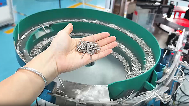 Optik Kalite Kontrol Makinesi (Cıvatalar İçin)