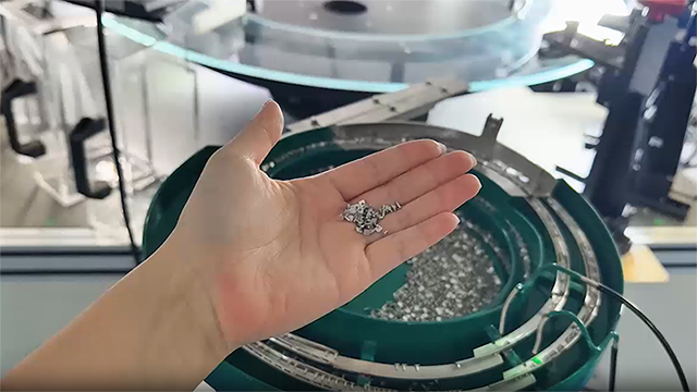 Optik Kalite Kontrol Sistemi (Çok Yönlü Bağlantı Elemanları İçin)
